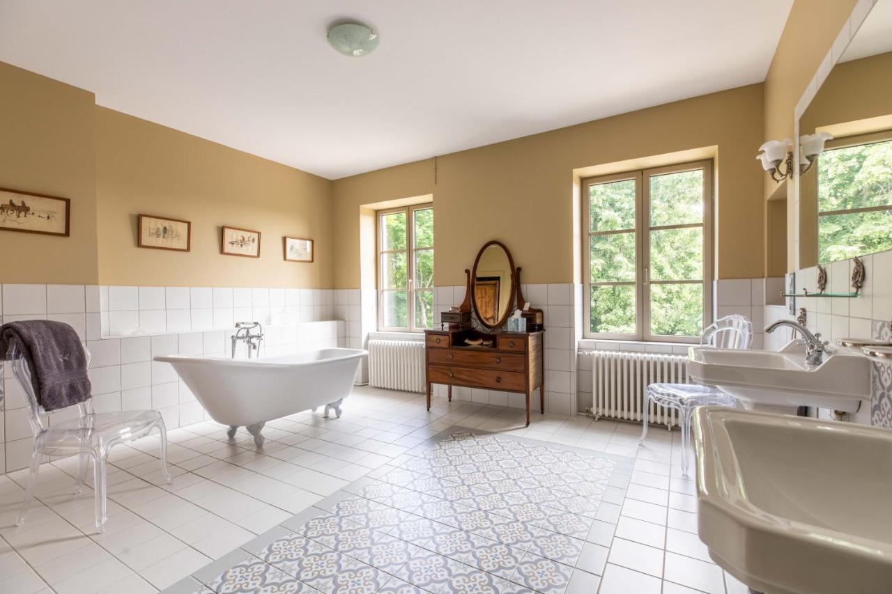 Chateau De Charmeil- Vichy Chambres D'Hotes المظهر الخارجي الصورة